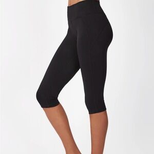 Sweaty Betty The Contour Capri - 17" | Black, Size Small